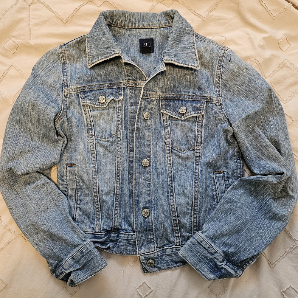GAP Denim Jacket Size Small